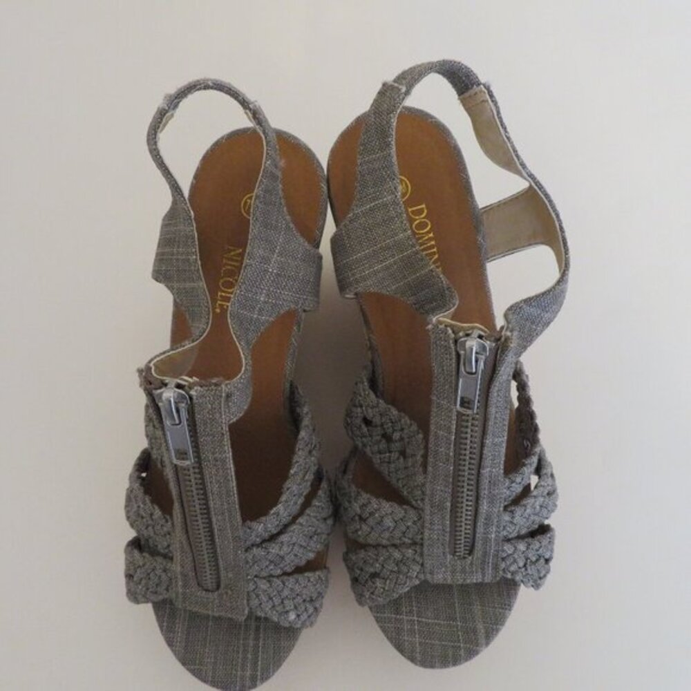 Dominique Nicole Bonnie Gray Front Zip Wedge Sandals 7.5M